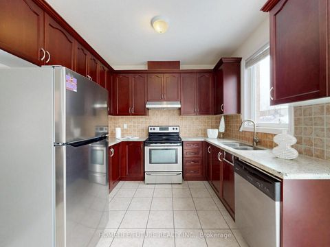 Photo 12 at 93 VIA TOSCANA E, Vellore Village, Vaughan