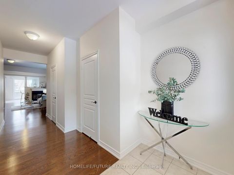 Photo 19 at 93 VIA TOSCANA E, Vellore Village, Vaughan