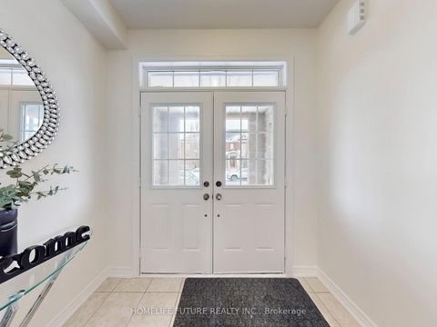 Photo 20 at 93 VIA TOSCANA E, Vellore Village, Vaughan