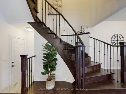 Photo 21 at 93 VIA TOSCANA E, Vellore Village, Vaughan