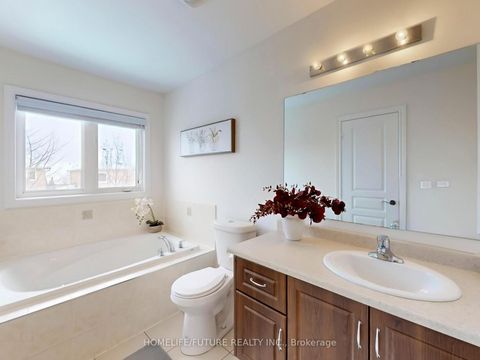 Photo 32 at 93 VIA TOSCANA E, Vellore Village, Vaughan