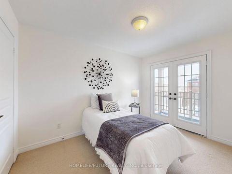 Photo 33 at 93 VIA TOSCANA E, Vellore Village, Vaughan