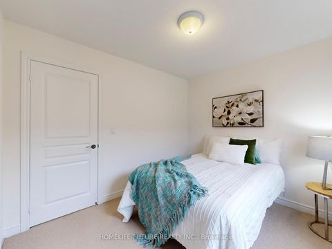 Photo 36 at 93 VIA TOSCANA E, Vellore Village, Vaughan