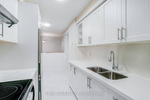 Photo 9 at 142 Greenbrae Circuit, Woburn, Toronto