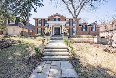 Photo 1 at 6 Penwood Crescent, Don Mills, Toronto