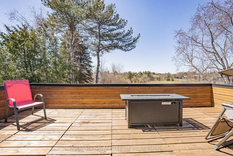 Photo 9 at 6 Penwood Crescent, Don Mills, Toronto