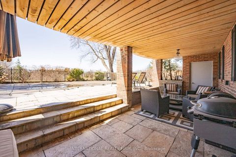 Photo 13 at 6 Penwood Crescent, Don Mills, Toronto