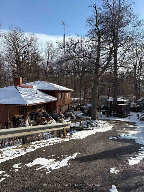 Photo 2 at 5991 Rutherford Road, Elder Mills, Vaughan