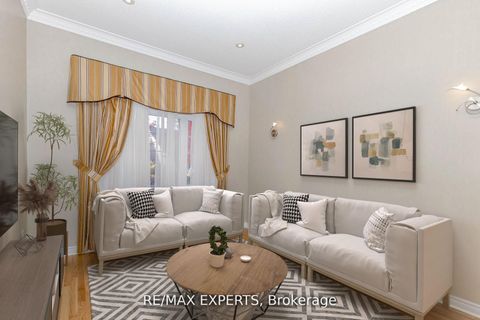 Photo 6 at 150 Saint Nicholas Crescent, Vellore Village, Vaughan