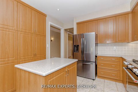 Photo 10 at 150 Saint Nicholas Crescent, Vellore Village, Vaughan