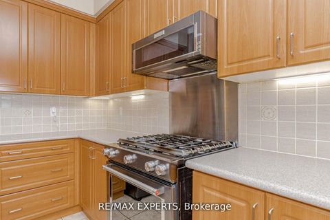 Photo 11 at 150 Saint Nicholas Crescent, Vellore Village, Vaughan