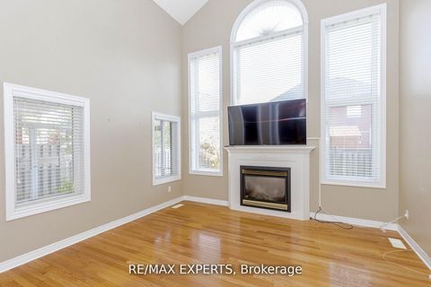 Photo 18 at 150 Saint Nicholas Crescent, Vellore Village, Vaughan
