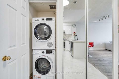 Photo 14 at 1503 - 260 Doris Avenue, Willowdale East, Toronto