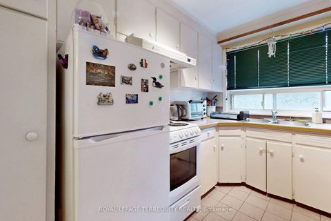 Photo 13 at 29 Love Crescent, Danforth, Toronto