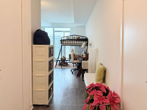Photo 2 at 5007 - 115 Blue Jay Way, Waterfront Communities C1, Toronto