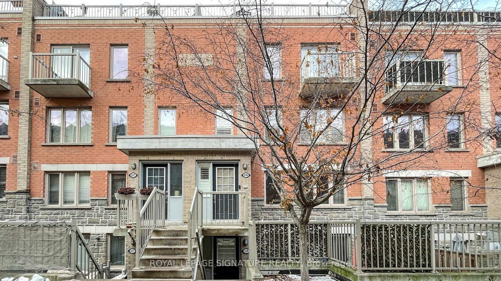 226 - 25 Turntable Crescent, Junction, Toronto 