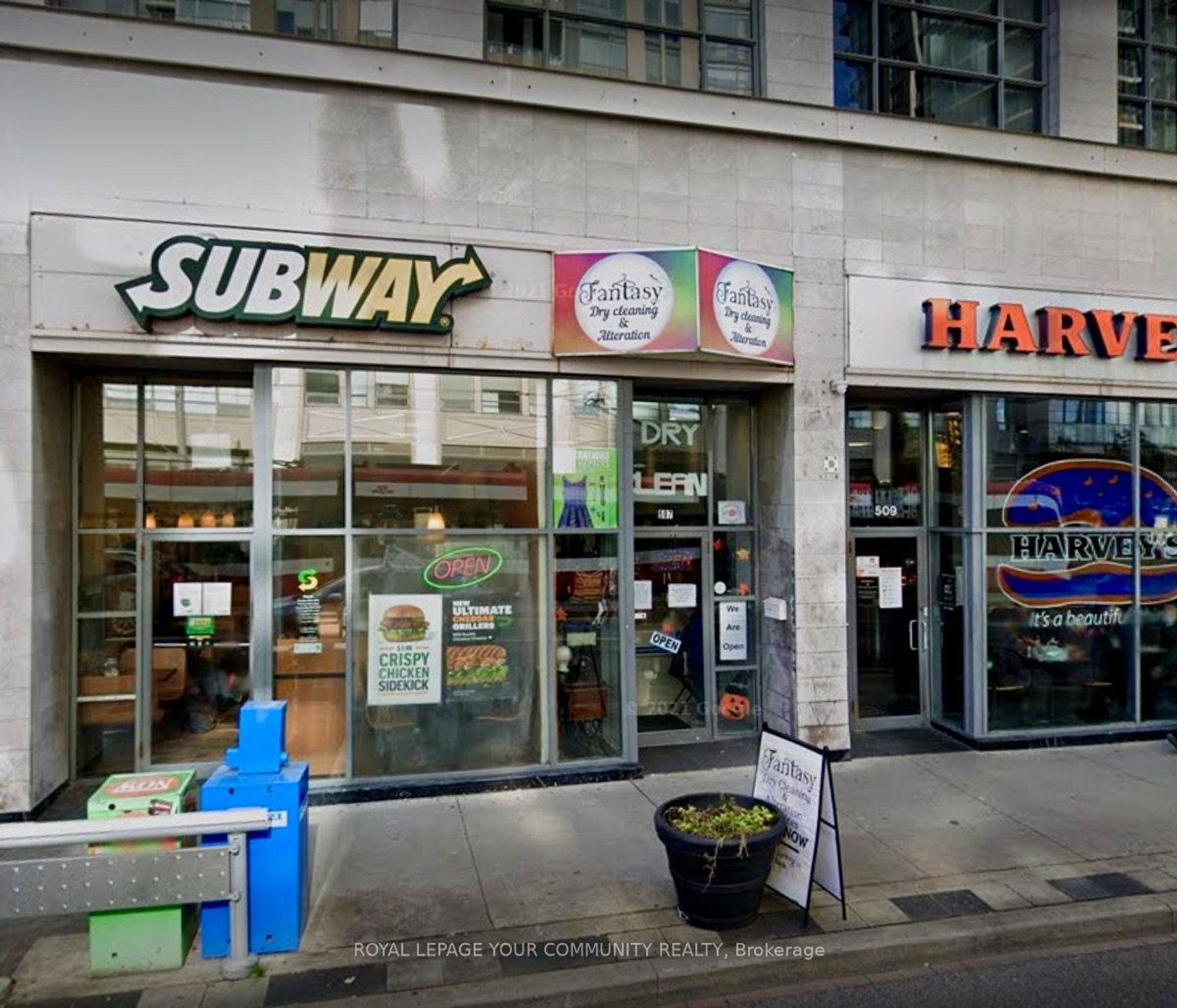 507A - 507 St. Clair Avenue W, Wychwood, Toronto photo number 2