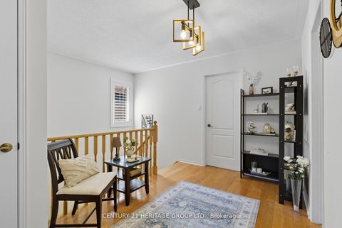 Photo 20 at 398 Carruthers Avenue, Summerhill Estates, Newmarket