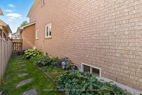 Photo 36 at 398 Carruthers Avenue, Summerhill Estates, Newmarket