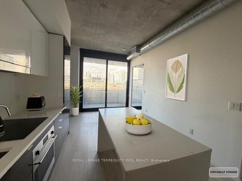 Photo 7 at 612 - 21 Lawren Harris Square, Waterfront Communities C8, Toronto