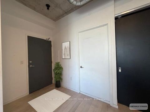 Photo 11 at 612 - 21 Lawren Harris Square, Waterfront Communities C8, Toronto