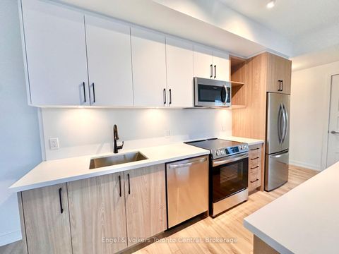 Photo 5 at 515 - 333 Sunseeker Avenue, Rural Innisfil, Innisfil