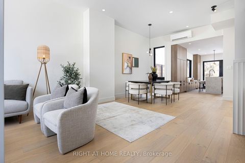 Photo 1 at 292 Borden Street, University, Toronto