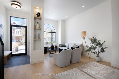 Photo 3 at 292 Borden Street, University, Toronto