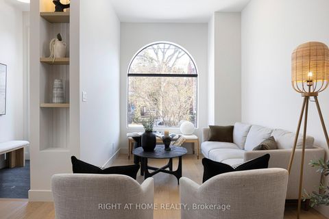 Photo 5 at 292 Borden Street, University, Toronto