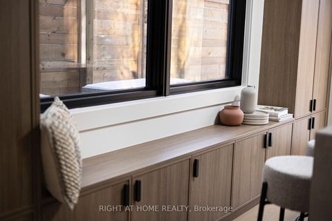 Photo 11 at 292 Borden Street, University, Toronto