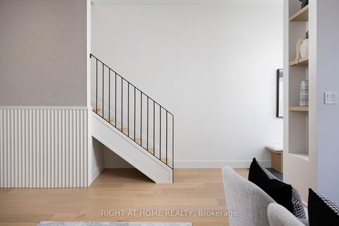 Photo 15 at 292 Borden Street, University, Toronto