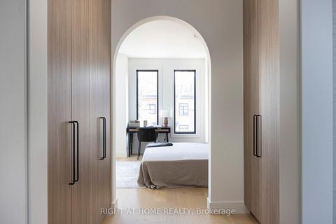 Photo 23 at 292 Borden Street, University, Toronto