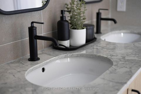 Photo 25 at 292 Borden Street, University, Toronto