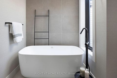 Photo 26 at 292 Borden Street, University, Toronto