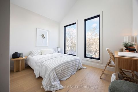 Photo 27 at 292 Borden Street, University, Toronto