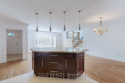 Photo 7 at 212 Goddard Street, Bathurst Manor, Toronto