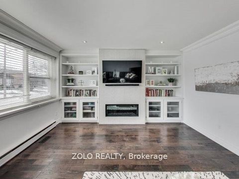 Photo 12 at 212 Goddard Street, Bathurst Manor, Toronto