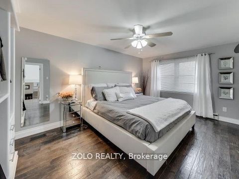 Photo 13 at 212 Goddard Street, Bathurst Manor, Toronto