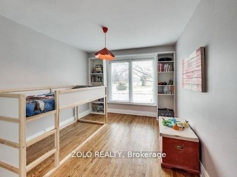 Photo 16 at 212 Goddard Street, Bathurst Manor, Toronto