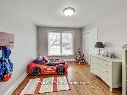 Photo 18 at 212 Goddard Street, Bathurst Manor, Toronto