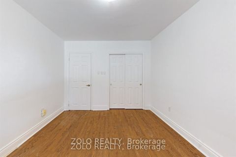 Photo 19 at 212 Goddard Street, Bathurst Manor, Toronto