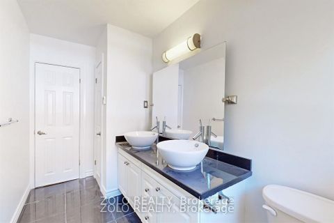 Photo 20 at 212 Goddard Street, Bathurst Manor, Toronto