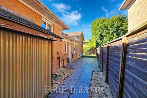 Photo 36 at 212 Goddard Street, Bathurst Manor, Toronto