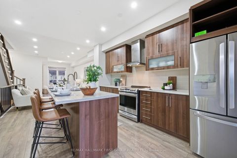 Photo 9 at 65 - 33 Donald Fleming Way, Pringle Creek, Whitby