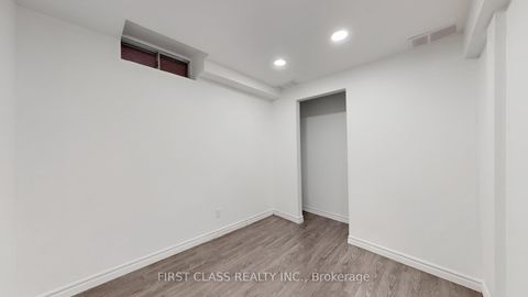 Photo 35 at 2231 Shipwright Road, GA Glen Abbey, Oakville