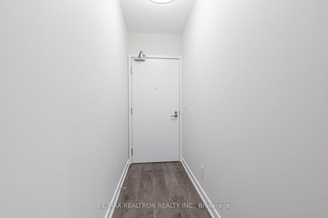 Photo 5 at 410 - 2 Sonic Way, Flemingdon Park, Toronto