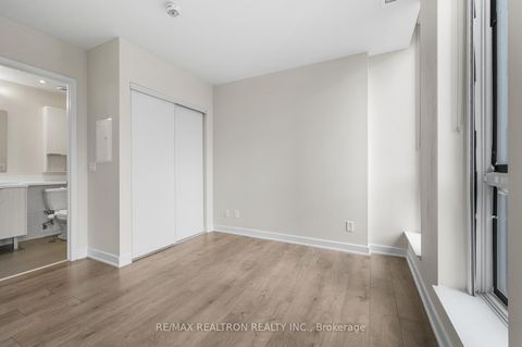 Photo 23 at 410 - 2 Sonic Way, Flemingdon Park, Toronto