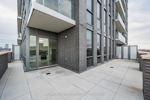 Photo 28 at 410 - 2 Sonic Way, Flemingdon Park, Toronto