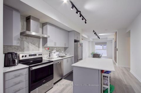 Photo 7 at 123 - 349 Wheat Boom Drive E, JM Joshua Meadows, Oakville