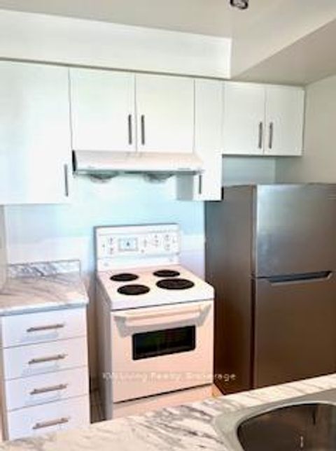 Photo 5 at 901 - 18 Lee Centre Drive, Woburn, Toronto